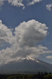富士山；クリックすると大きな写真になります
