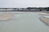 蓬莱橋から島田大橋を望む；クリックすると大きな写真になります
