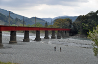 大井川鉄橋；クリックすると大きな写真になります