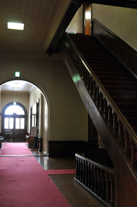 北海道庁旧庁舎の１階廊下：クリックすると大きな写真になります