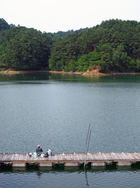 美鈴湖；クリックすると大きな写真になります。