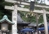 石浦神社；クリックすると大きな写真になります。