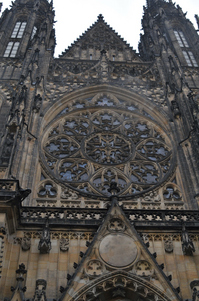 プラハ城　聖ヴィート教会：クリックすると大きな写真になります