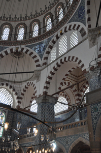 リュステムパシャ モスク　内部；クリックすると大きな写真になります