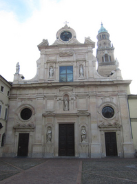 サン・ジョヴァンニ・エヴァンジェリスタ教会；クリックすると大きな写真になります