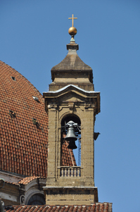 サン・ロレンツォ教会の鐘；クリックすると大きな写真になります