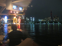 横浜港をクルージング；クリックすると大きな写真になります