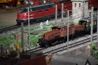 クロコダイル形電気機関車 スイス国鉄 SBB Ce6/8形 の引く旅客列車；クリックすると大きな写真になります。