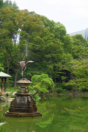 017_240920045 X900 日比谷公園 雲形池 ツルの噴水 G7X.jpg