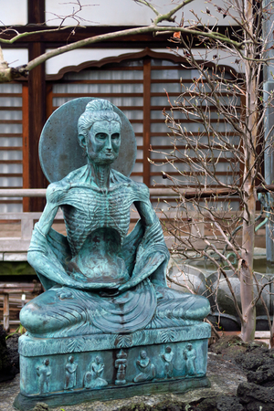 011_250402037 X900 川越 町並み 曹洞宗長喜院 苦行の釈迦 G7X.jpg