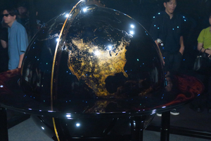 102_250623302 X900 〇万博 夜の地球 G7X.jpg