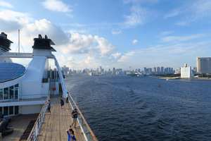 011_250816061 900 船内8F G7X.jpg