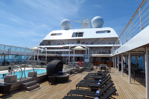 019_250817274 X900 8階プールサイド G7X.jpg