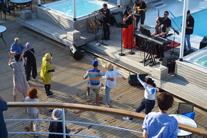 007_250816042 船内8F X900 セイルアウェイパーティーG7X.jpg