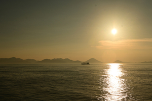 229_2508211320 X900 〇韓国麗水神戸に向け出港 18地30分Z50.jpg