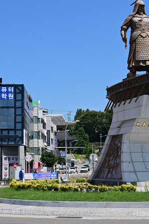 222_2508211264 X900 韓国麗水 李舜臣広場 Z50.jpg