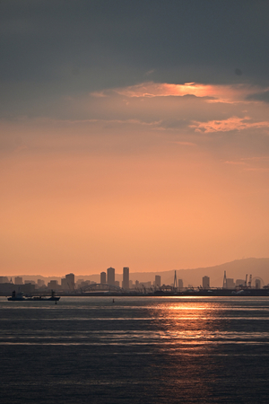 266_2508231570 X900 瀬戸内海 5時48分 Z50.jpg