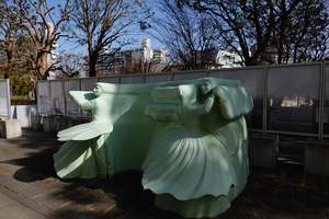 010_260125046 X900 YBP ダンス 福田繁雄 1990 RX10M4.jpg